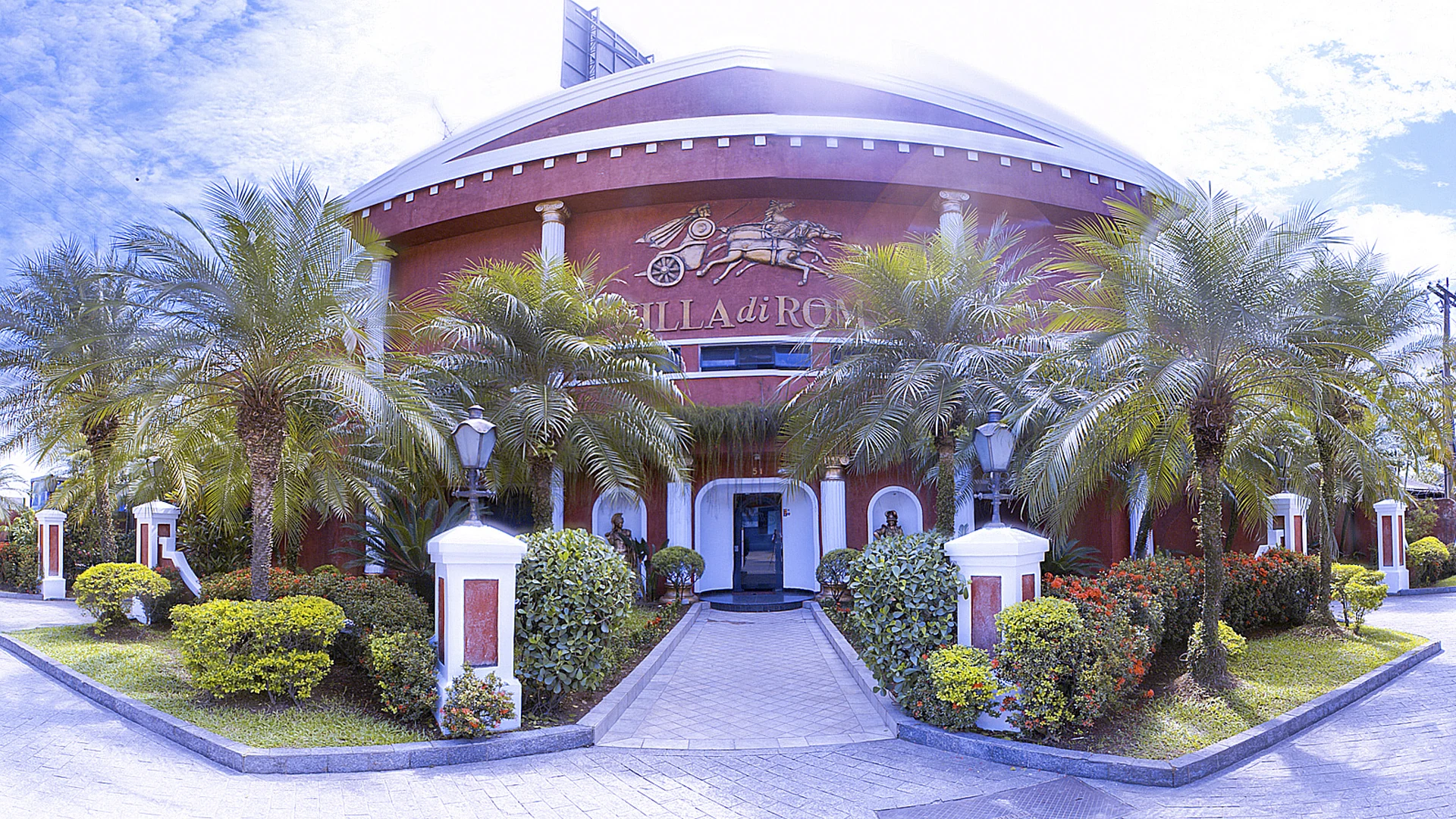Fachada do Motel Villa di Roma em Guarujá